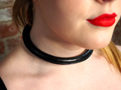 Rigid Leather Locking Submissive Choker - Available in Multiple Sizes